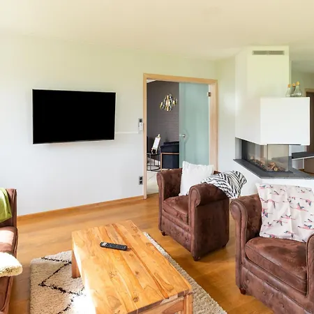 Holiday With Indoor Swimming Pool Semesterbostad